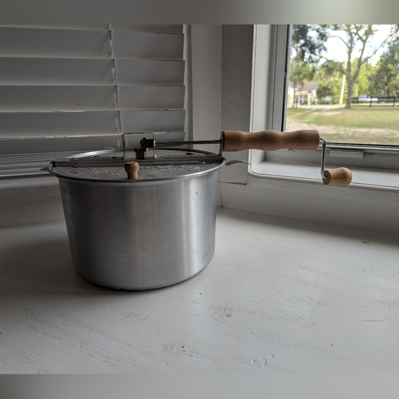 🎩 Whirley Pop Popcorn Machine with Crank Handle - Vintage - Picture 1 of 6